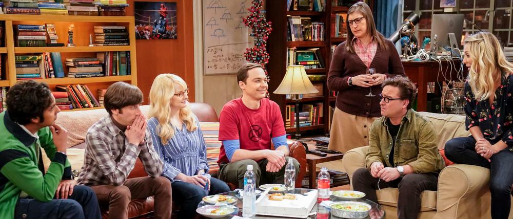 Nerd-Clique: Simon Helberg (l-r), Melissa Rauch, Jim Parsons, Mayim Bialik, Johnny Galecki und Kaley Cuoco diskutieren "The Big Bang Theory".. Die beliebte Serie soll mit der 12. Staffel enden.