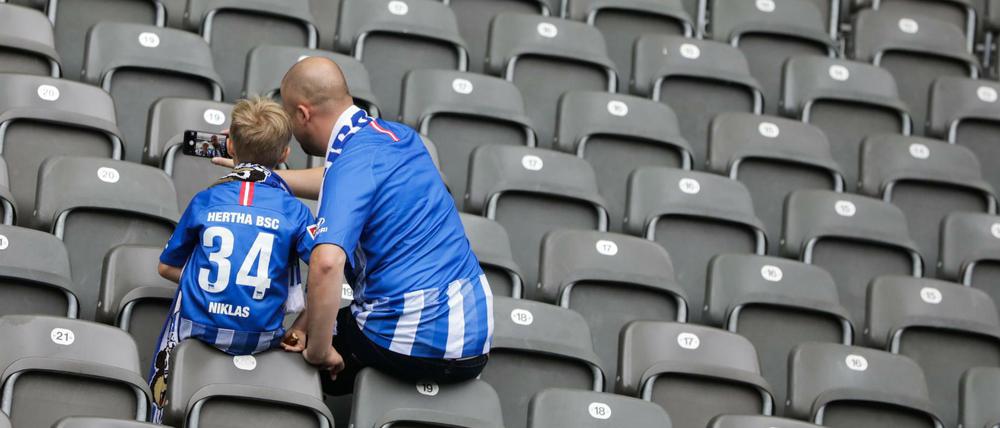 Alleine gelassen: So fühlten sich viele Hertha-Fans nach dem Spiel gegen Nürnberg, bei dem erstmals die Stadionhymne geändert worden war.