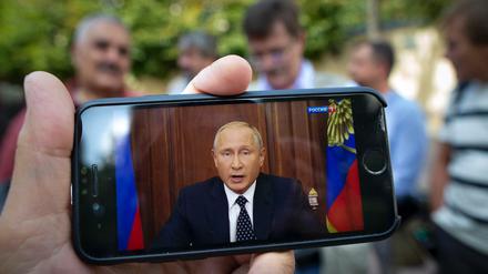 In einer TV-Ansprache verkündete Putin seine Korrekturen an der Rentenreform.