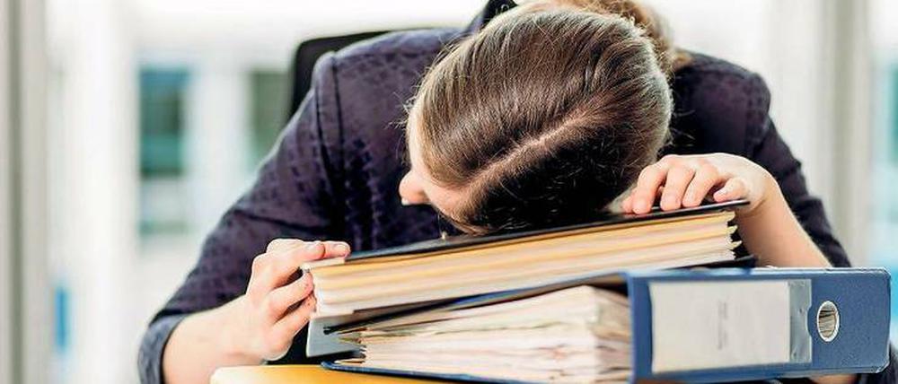 Je unbequember desto besser, sagen Experten. Denn dann ist die Chance größer, dass man am Schreibtisch nicht in den Tiefschlaf fällt. 