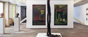 Über Woolworth. Blick in den Projektraum auf der Potsdamer Straße und die Gruppenausstellung „A strong Desire“.