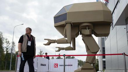 Das Modell eines Kampfroboters vom Hersteller Kalaschnikow.