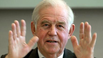 Der frühere sächsische Ministerpräsident Kurt Biedenkopf (CDU, Archivbild von 2001)