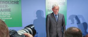 Thilo Sarrazin bei der Vorstellung seines neuen Buchs "Feindliche Übernahme" in Berlin.