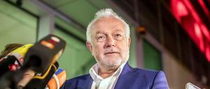 Wolfgang Kubicki, stellvertretender Bundesvorsitzender der FDP, wehrt sich gegen Kritik an seinen Vorwürfen gegen Kanzlerin Merkel. Er warf ihr vor, ihre Flüchtlingspolitik sei Mitschuld an der Situation in Chemnitz.