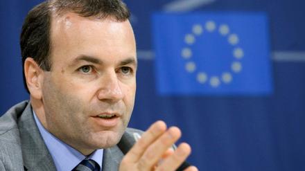 Neue Zeit auch für Manfred Weber? Der CSU-Politiker könnte EU-Kommissionspräsident werden. Spitzenkandidat der EPP Group (European People's Party) in the European Parliament, Manfred Weber gives his first press conference after a meeting with European Council President van Rompuy, at the EU Parliament in Brussels, Belgium, 12 June 2014. EPA/OLIVIER HOSLET (zu dpa "EVP-Fraktionschef ruft Griechen zum Dialog auf" am 24.03.2015) +++(c) dpa - Bildfunk+++