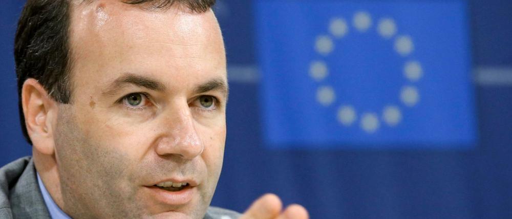 Neue Zeit auch für Manfred Weber? Der CSU-Politiker könnte EU-Kommissionspräsident werden. Spitzenkandidat der EPP Group (European People's Party) in the European Parliament, Manfred Weber gives his first press conference after a meeting with European Council President van Rompuy, at the EU Parliament in Brussels, Belgium, 12 June 2014. EPA/OLIVIER HOSLET (zu dpa "EVP-Fraktionschef ruft Griechen zum Dialog auf" am 24.03.2015) +++(c) dpa - Bildfunk+++