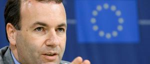 Neue Zeit auch für Manfred Weber? Der CSU-Politiker könnte EU-Kommissionspräsident werden. Spitzenkandidat der EPP Group (European People's Party) in the European Parliament, Manfred Weber gives his first press conference after a meeting with European Council President van Rompuy, at the EU Parliament in Brussels, Belgium, 12 June 2014. EPA/OLIVIER HOSLET (zu dpa "EVP-Fraktionschef ruft Griechen zum Dialog auf" am 24.03.2015) +++(c) dpa - Bildfunk+++