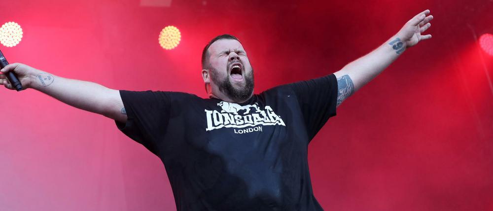 Sänger  Jan "Monchi" Gorkow, steht beim Musikfestival Rock im Park auf der Bühne.