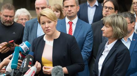 Bundesfamilienministerin Franziska Giffey beantwortet in Chemnitz Fragen der Journalisten.