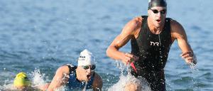 Aufgetaucht. Nach dem Schwimmen noch Zweiter - am Ende Erster.