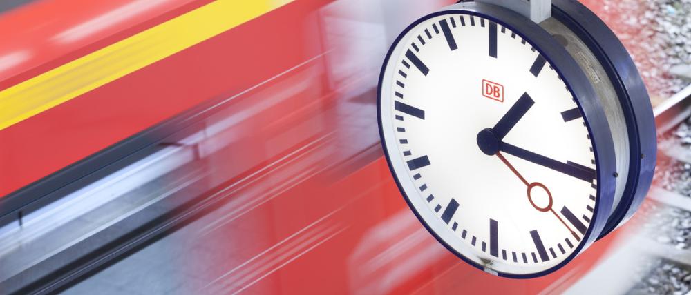 Die Sensortechnik des Berliner Start-ups Relayr informiert per Funk über Störungen bei Bahnhofsuhren.