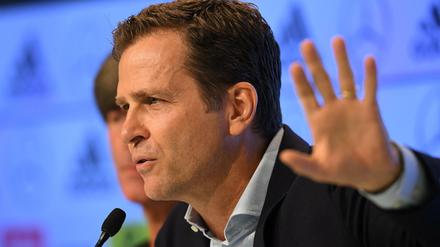 Der Verkäufer. Oliver Bierhoff steht bei vielen Fans in der Kritik.