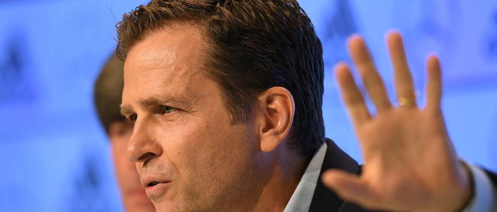 Der Verkäufer. Oliver Bierhoff steht bei vielen Fans in der Kritik.