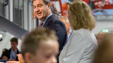 Söder will Hartz-IV-Beziehern Familiengeld bezahlen. Das Familienministerium hält das für unzulässig.