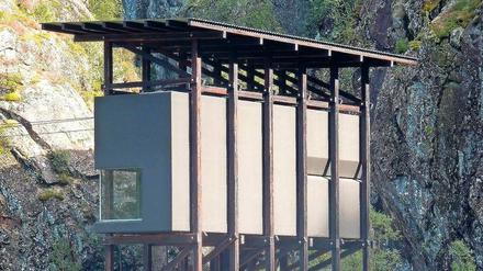 Auf dünnen Beinen. Peter Zumthor wurde mit seiner Gedenkstätte für den Bergbau in Allamannajuvet zum Vorbild für die junge norwegische Architektur.