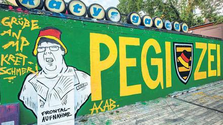 Parteiische Polizei? Nach dem Vorfall von Dresden mit einem pegidanahen LKA-Mitarbeiter machte das Schlagwort von der „Pegizei“ die Runde.