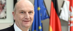 Brandenburgs Ministerpräsident Dietmar Woidke (SPD) warnt, ein hohes Tempo beim Kohleausstieg werde die Rechtspopulisten im Osten weiter stärken