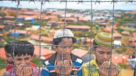 Gebete im Camp. Rohingya-Kinder in Kutupalong (August 2018). 