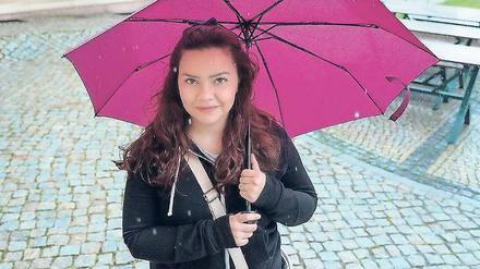 ALAA KASSAB, 25 JAHRE, Lehrerin.