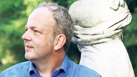 Der Berliner Schriftsteller Michael Kumpfmüller, 54. 