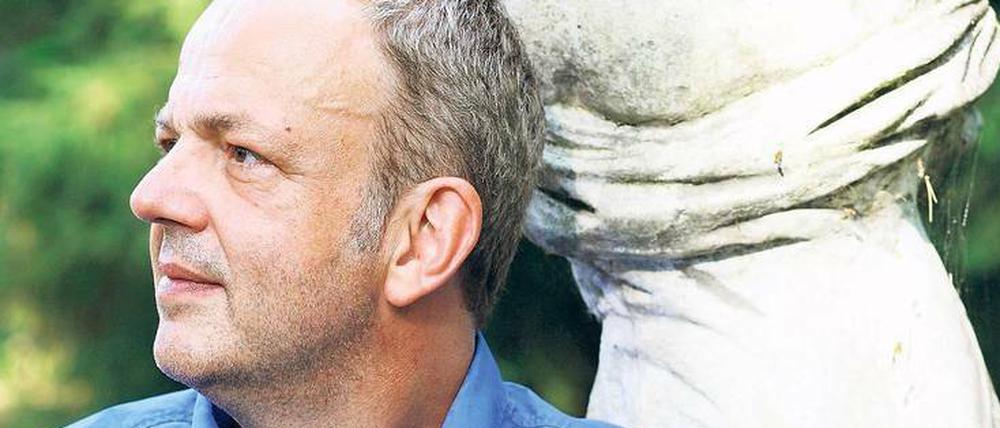 Der Berliner Schriftsteller Michael Kumpfmüller, 54. 