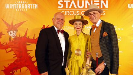 Georg Strecker, Brit Kanja, Guenter Anton Krabbenhoeft bei der Premiere von "Staunen - Circus of Stars".