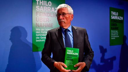 Braungebrannt: Thilo Sarrazin bei der Vorstellung seines Buchs "Feindliche Übernahme". 