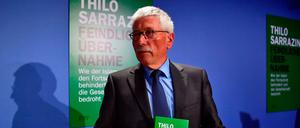 Braungebrannt: Thilo Sarrazin bei der Vorstellung seines Buchs "Feindliche Übernahme". 