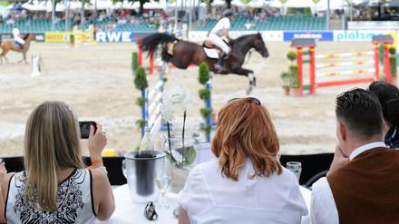 Springreiten in Nordrhein-Westfalen (Archiv)