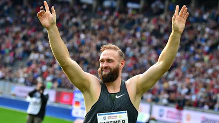 Tschüss. Robert Harting winkt den Fans im Berliner Olympiastadion ein letztes Mal zu.