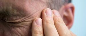 Vor allem in West-Berlin leiden die Menschen unter Kopfschmerzen.