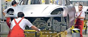Porsche ist groß in Sachsen, stellt allein in Leipzig mit 4000 Mitarbeitern die Modelle Macan und den Panamera her.