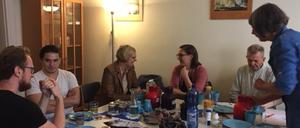 Aktion "Kaffee und Kuchen mit dem Tandem-Projekt" in Tempelhof-Schöneberg.