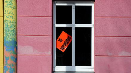 Eine Wohnung in Luckenwalde wird in einem Haus zur Miete angeboten. 