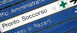 Schnell in die Notaufnahme. In Italien ist pronto soccorso für Ausländer kostenlos.