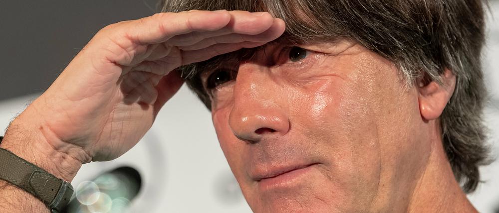 Gute Aussichten? Joachim Löw auf der Pressekonferenz.
