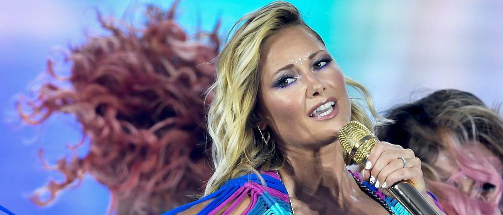 Helene Fischer mag's bunt nicht braun.