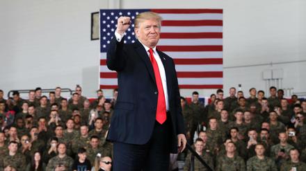 US-Präsident Donald Trump besucht US-Soldaten in San Diego.