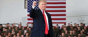 US-Präsident Donald Trump besucht US-Soldaten in San Diego.