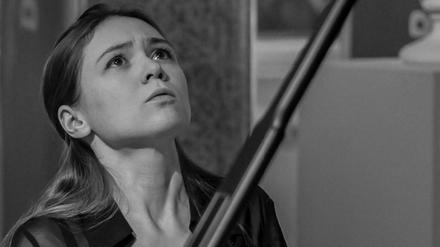Den neobarocken Prunk über mir ... Ukrainin Darya Dadykina am Klavier.