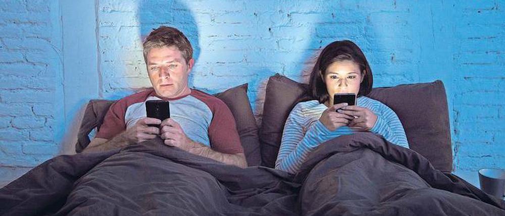 Noch mal eben Facebook checken. Intensivnutzer sollten einen Vertrag mit mindestens ein oder zwei Gigabyte Datenvolumen wählen. 