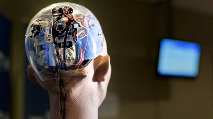 "Sophia" ist ein mit Künstlicher Intelligenz ausgestatteter menschen-ähnlicher Roboter der Firma "Hanson Robotics". 