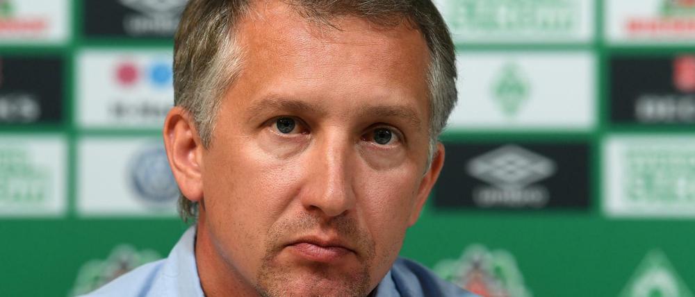 Nachdenklich und wohlbedacht: Werders Sportchef Frank Baumann hat dem Verein zu mehr Stabilität verholfen. Das dankt der ihm mit einer Vertragsverlängerung. 