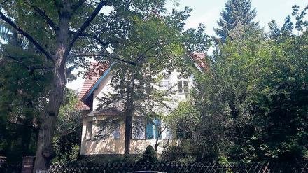 Zank in Zehlendorf. Das Haus in der Schmarjestraße. 
