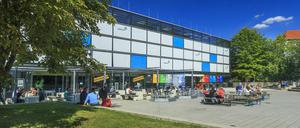 Campus der TU Chemnitz. Die Hochschule hat einen hohen Anteil von ausländischen Studierenden.  