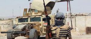 Ein IS-Kämpfer nahe Bagdad im Jahr 2014. Tausende der Islamisten leben im Irak im Untergrund. 