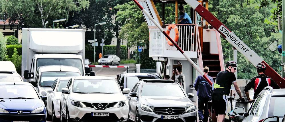 Fähren spielen im Berliner Verkehr bislang eine untergeordnete Rolle. Es gibt nur eine Autofähre, die privat betrieben wird.