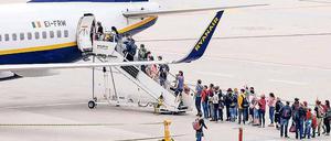 Wer fliegt? Von der Streikbeteiligung und den Streikbrechern hängt es ab, wie viele Maschinen am Mittwoch starten.