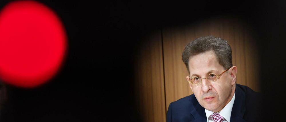 Es wird eng für Hans-Georg Maaßen, Präsident des Bundesamtes für Verfassungsschutz.